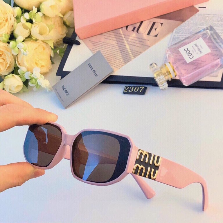 miumiu Europe and the United States retro cat-eye sunglasses female 2024 new net red hundred with high-level sense of sunglasses driving anti-ultraviolet tide