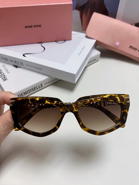 miumiu miu 2024 new personalized cone sunglasses, high-end luxury ladies trend glasses