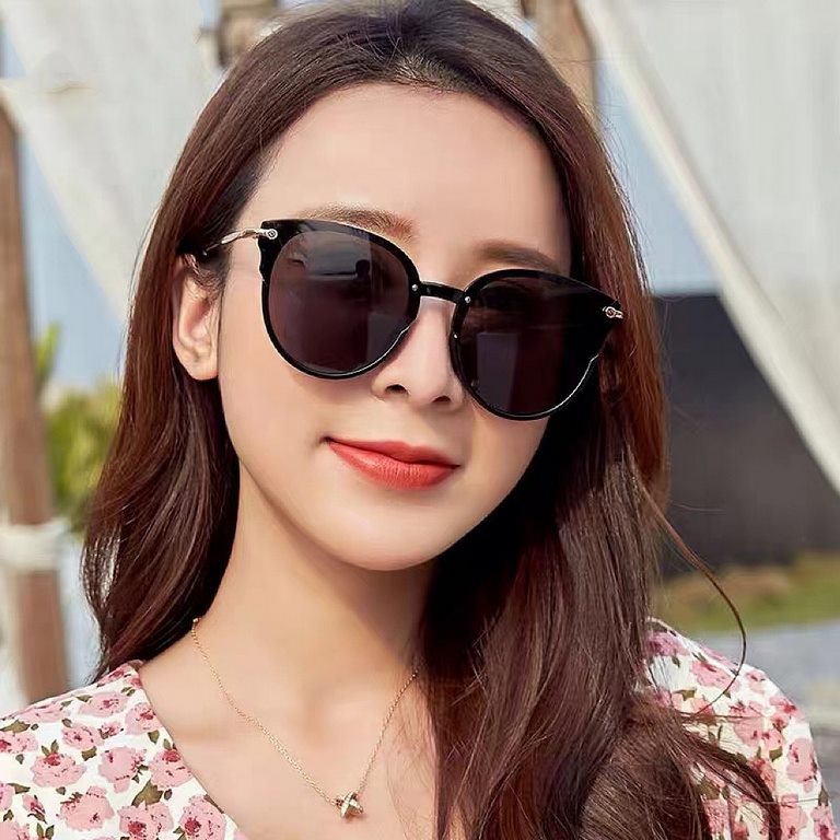 MIUMIU  Miu Miu    2022   shining new models bright debut   sunglasses tide products exquisite personality design simple fashion counter quality worth having absolute tide explosion Enhance the personal taste of the fash