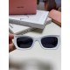 MIUMIU sunglasses are salty and sweet!!!! Love it so much!How can beautiful women not have a pair of good-looking sunglassesThis style of sunglasses is really nice!The miumiulogo on both sides is very chic!The shape is a