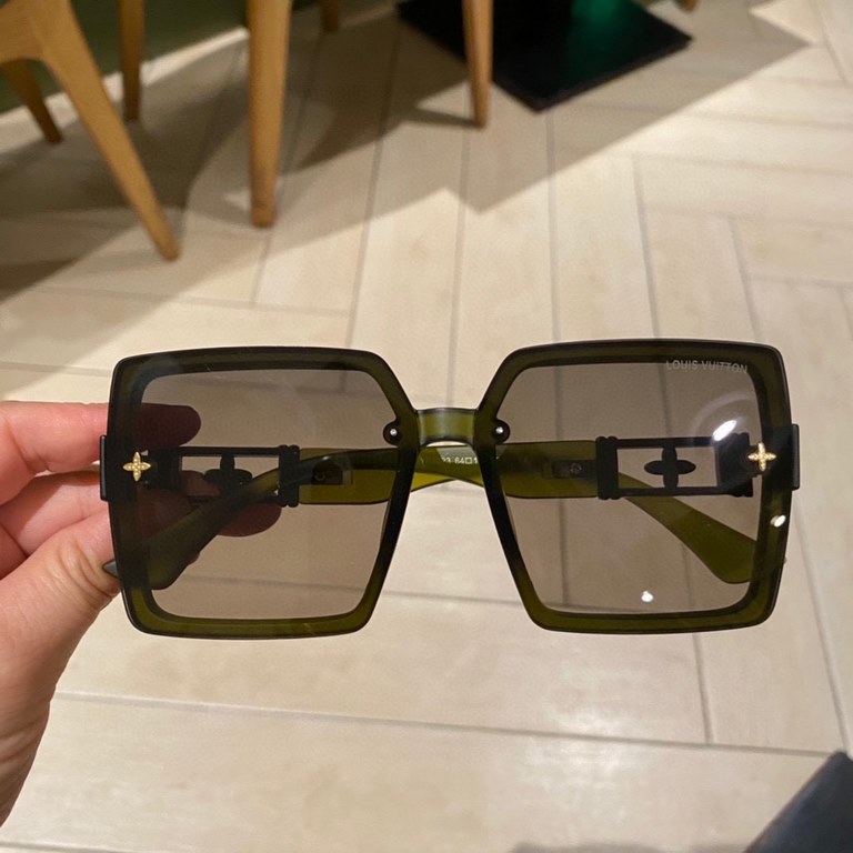 Pmiumiu [tr polarized series].2024 New Polarized Sunglasses Style Multi .The classic square frame design is not picky about face shape, and it is very elegant whether it is paired with a coat or a dress.Polarized Sunglas