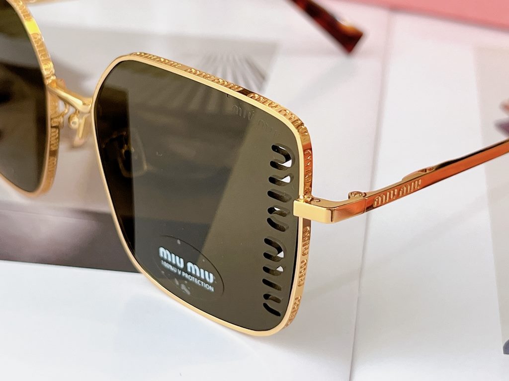 MIUMIU new hollowed out lens design original can hang chain non-market version Recognize the exclusive quality   SMU51Y SIZE60-17-140 border logo around Detachable chain     1308170