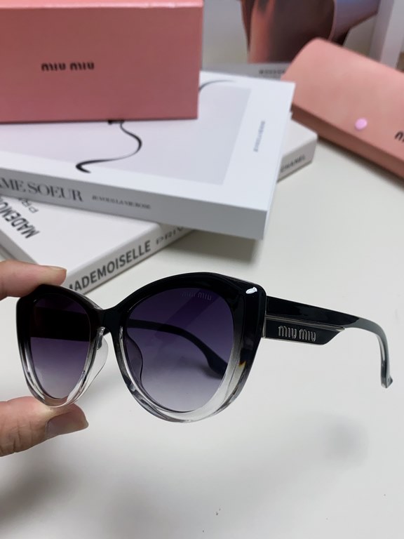 MiuMiu Miu Miu 2024 sunglasses female high-class sense cat-eye frame era teenage group the same sunglasses Ms. pop-ups