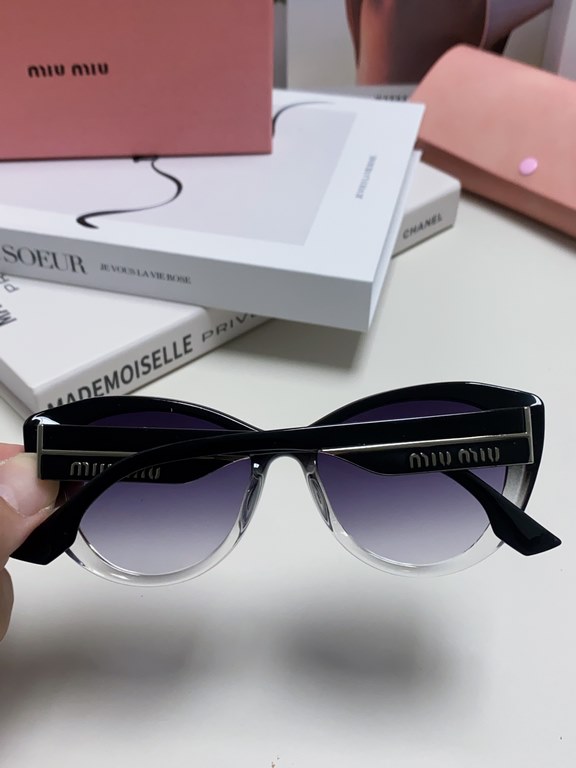 MiuMiu Miu Miu 2024 sunglasses female high-class sense cat-eye frame era teenage group the same sunglasses Ms. pop-ups