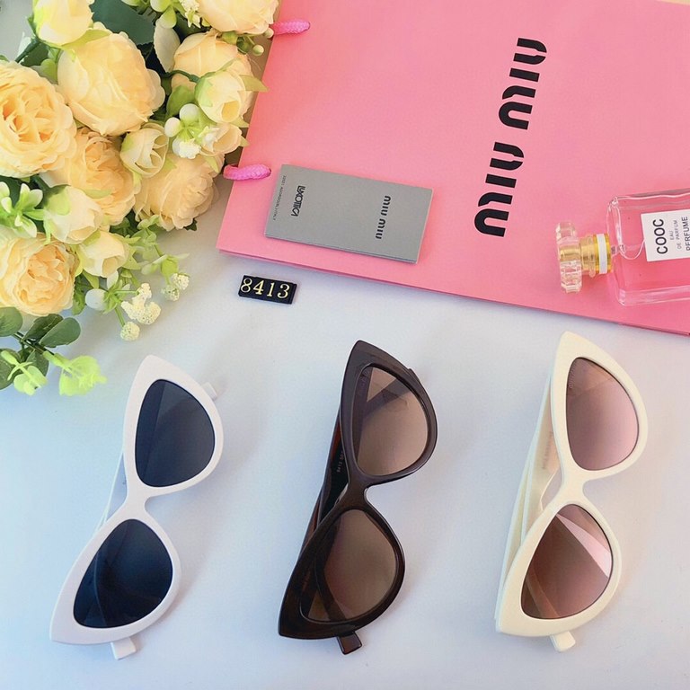 miumiu2024 new cat-eye sunglasses sunglasses in Europe and the United States retro sunglasses female small face fashionable high-level sense of netroots street shooting glasses