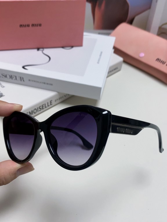 MiuMiu Miu Miu 2024 sunglasses female high-class sense cat-eye frame era teenage group the same sunglasses Ms. pop-ups