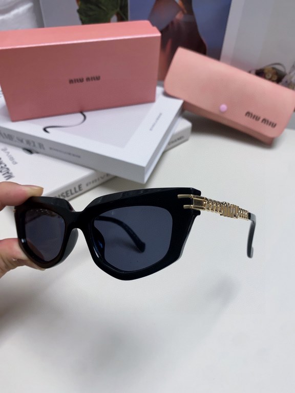 miumiu miu 2024 new personalized cone sunglasses, high-end luxury ladies trend glasses