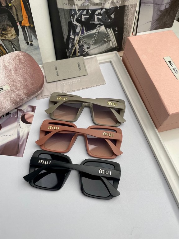 . NewBrand,   Miu Miu miumiu women's polarized sunglasses   TR frames   Imported Polaroid HD polarized lenses, metal logo inlaid temples, high-end customized design, wear a super model, travel and driving essentials. (No