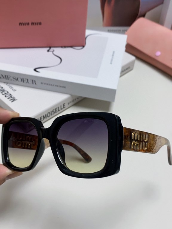 MiuMiu fallacy 2024 new spell large frame square sunglasses European and American millennial hottie retro female ins net red street shooting high quality sunglasses ladies sunglasses