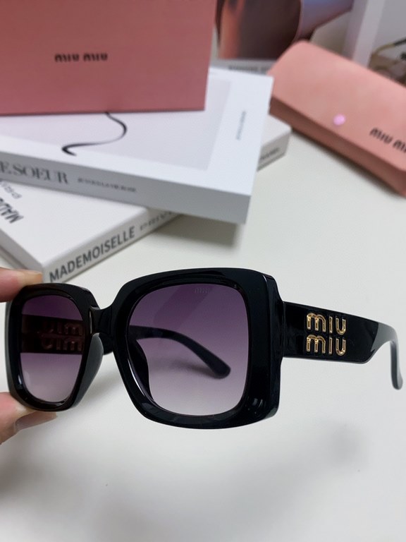 MiuMiu fallacy 2024 new spell large frame square sunglasses European and American millennial hottie retro female ins net red street shooting high quality sunglasses ladies sunglasses