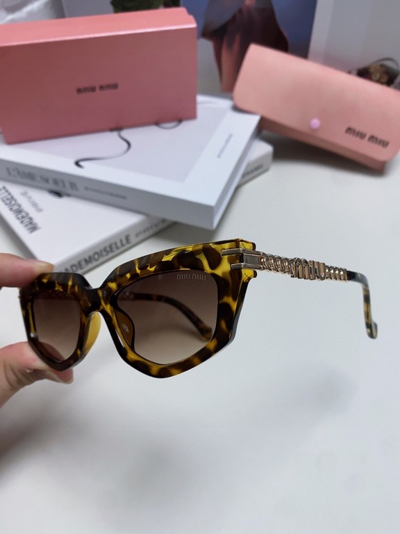 miumiu miu 2024 new personalized cone sunglasses, high-end luxury ladies trend glasses