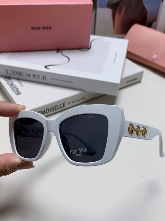 MiuMiu fallacy 2024 new Europe and the United States new fashion sunscreen cat's eye women's sunglasses trend senior sense of popularity of Ms. sunglasses