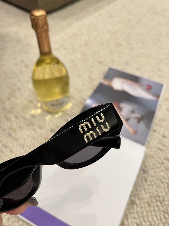 Today's collection of miumiu girls  SMU 11S] Cute and elegant small black superDrill legs blingbling   chic sense upup