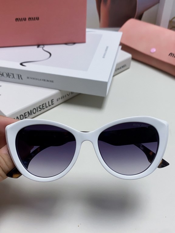 MiuMiu Miu Miu 2024 sunglasses female high-class sense cat-eye frame era teenage group the same sunglasses Ms. pop-ups