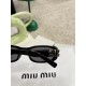 Today's collection of miumiu girls  SMU 08ZS] Drill leg bling bling~!Super cool small square sunglasses