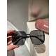 miumiu [tr polarized series].23 New Polarized Sunglasses Style .The classic square frame design is not picky about face shape, and it is very elegant whether it is paired with a coat or a dress.Polarized lenses prevent u