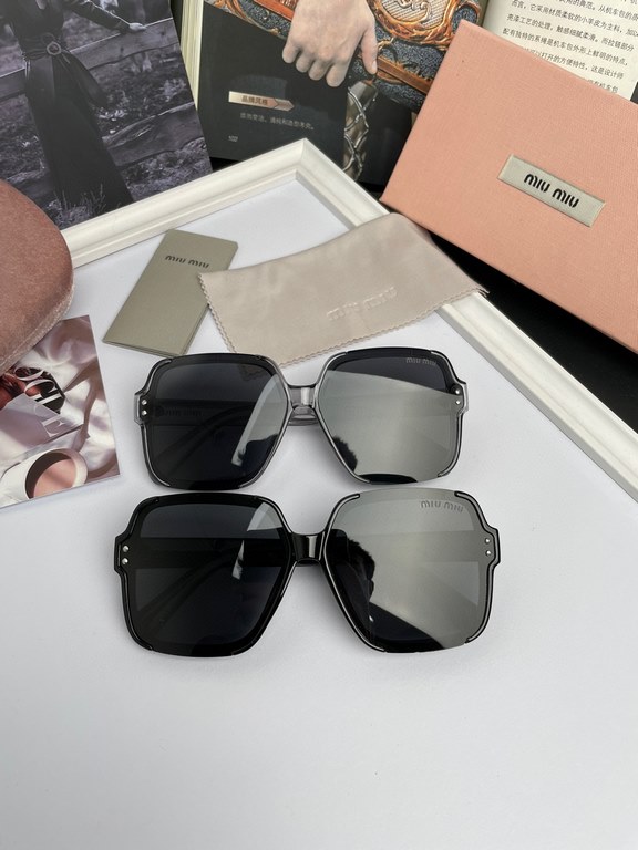 2022 New Brand miumiu  Miu Miu Women's Polarized Sunglasses  TR90 Frame   Imported Polaroid HD Polarized Lenses,   No. 9002