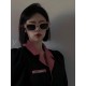 MIUMIU sunglasses are salty and sweet!!!! Love it so much!How can beautiful women not have a pair of good-looking sunglassesThis style of sunglasses is really nice!The miumiulogo on both sides is very chic!The shape is a