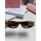 Tall version of the big logo 11WMIUMIU sunglasses are salty and sweet!!!! Love it so much!How can a beautiful woman not have a pair of good-looking sunglassesThis style of sunglasses is really nice!The miumiulogo on both