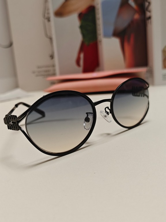 MIUMIU Miu Miu retro oval sunglasses fashion UV sunshade Korean glasses high quality tide