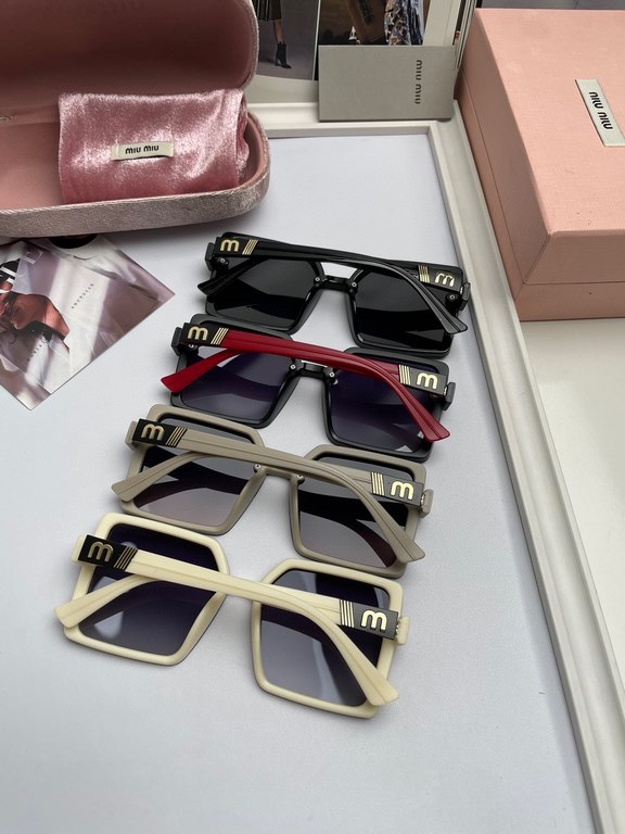 . New Brand,   Miu Miu miumiu women's polarized sunglasses   TR frames   Imported Polaroid HD polarized lenses, metal logo inlaid temples, high-end customized design, wear a super model, travel and driving essentials. (N