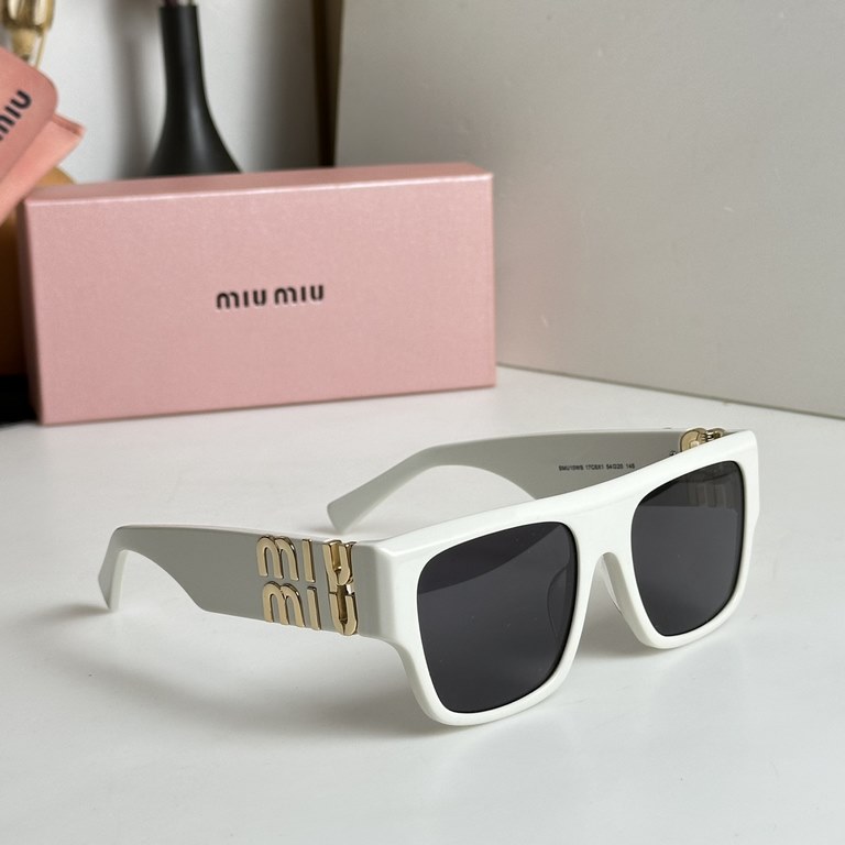 flush color arrives    MIU MIUMODELSMU10WSIZE55port19-135