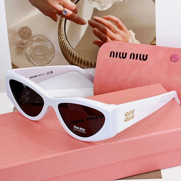 MIUMIU MU06ys White