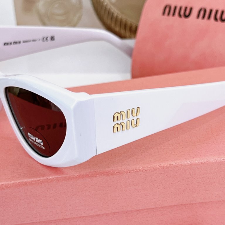 MIUMIU MU06ys White