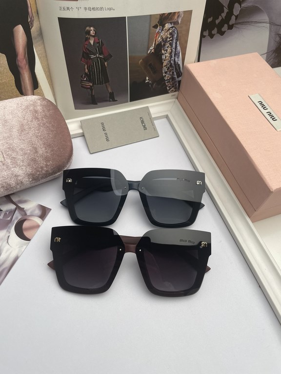 . Brand,   Miu Miu miumiu women with the same original single polarized sunglasses   TR90 slice frame   Imported Polaroid HD polarized lenses. Large frame fashion sunglasses  , high-end mirror leg design, the quality is 