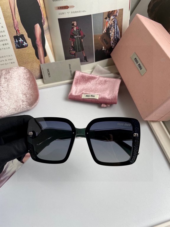 . New Brand,   Miu Miu miumiu women's polarized sunglasses   TR frames   Imported Polaroid HD polarized lenses, metal logo inlaid temples, high-end customized design, wear a super model, travel and driving a must-have.51