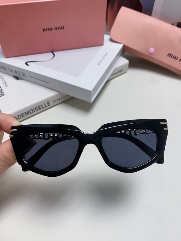 miumiu miu 2024 new personalized cone sunglasses, high-end luxury ladies trend glasses