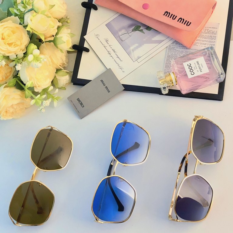 MIUMIU Miu Miu sunglasses female Zhao Jinmai with SMU52W elegant hollow large square frame sunglasses 0MU52WS