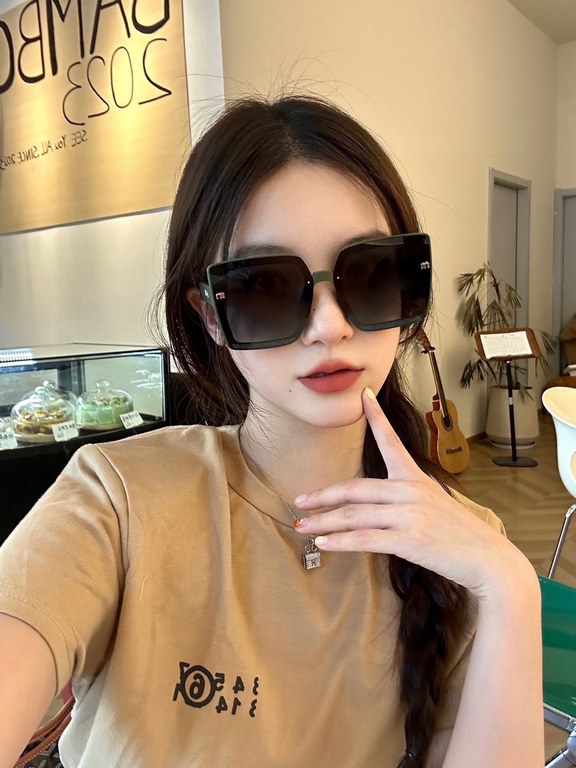 miumiu home women's polarized sunglasses     starry sky models   big brand model   net red live broadcast recommended models               6104