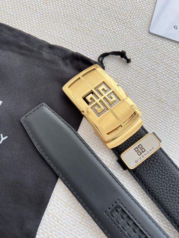 Name Givenchy.GIVENCHY-Belt   automatic-belt-beltModel automatic buckle, pure steel material automatic buckle, automatic belt body, double-sided head layer cowhideMaterial   100% head layer cowhide, guarantee leather. 24