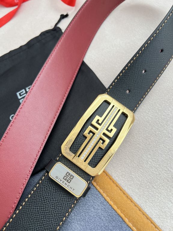 Name Givenchy.GIVENCHY-belt  -belt original singleModel hanging buckle, pure steel material with diamonds buckle head, double-sided head layer cowhideMaterial   100% head layer cowhide, guarantee leather. 24k pure steel 