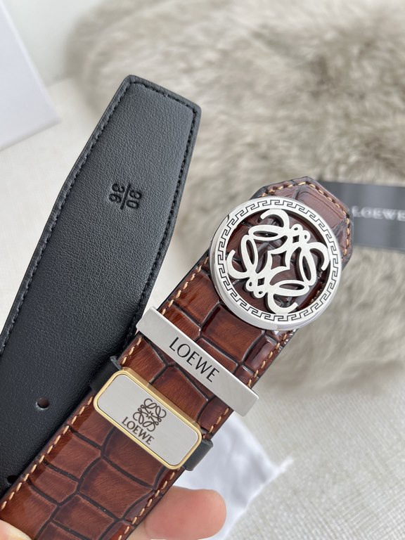 Name Loewe-Belt  -BeltModel hanging buckle, pure copper material hanging buckle, pictures taken in kindMaterial   100% head layer cowhide, guarantee leather. 24k pure steel buckle, vacuum plating will never lose color   