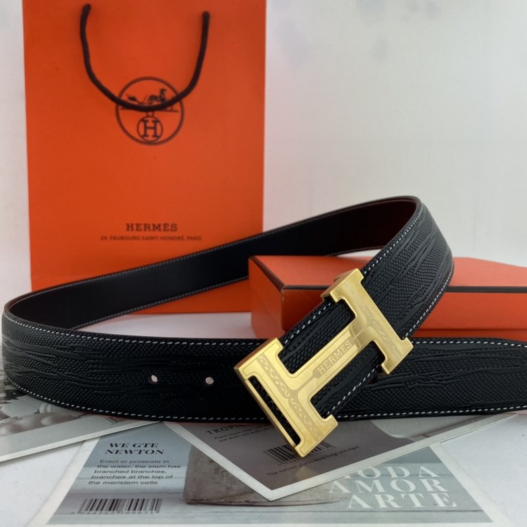 Comes with a full set of packing gift box  Hermes Hermes Men's Double Sided Leather Belt 38mm Imported patterned leather pressed on both sides. Can be used on both sides Counter alignment With new inner buckle.