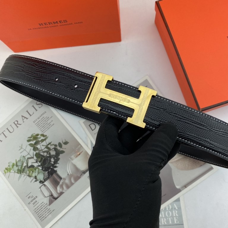 Comes with a full set of packing gift box  Hermes Hermes Men's Double Sided Leather Belt 38mm Imported patterned leather pressed on both sides. Can be used on both sides Counter alignment With new inner buckle.