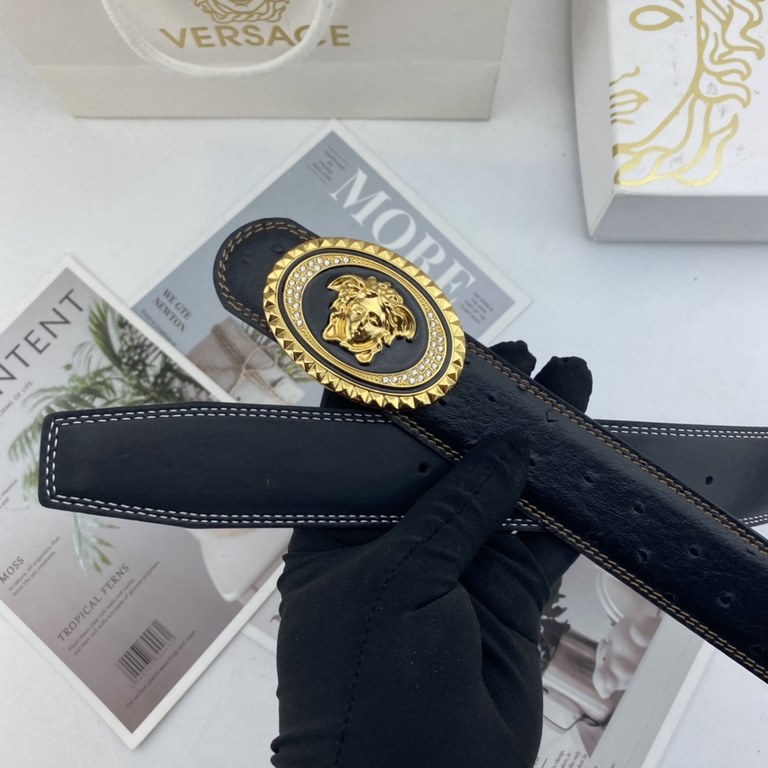 Comes in a fully wrapped gift box  Versace. Men's Flower Leather Belt 38mm Both sides imported flower leather leather pressed. Can be used on both sides Counter alignment With new buckle