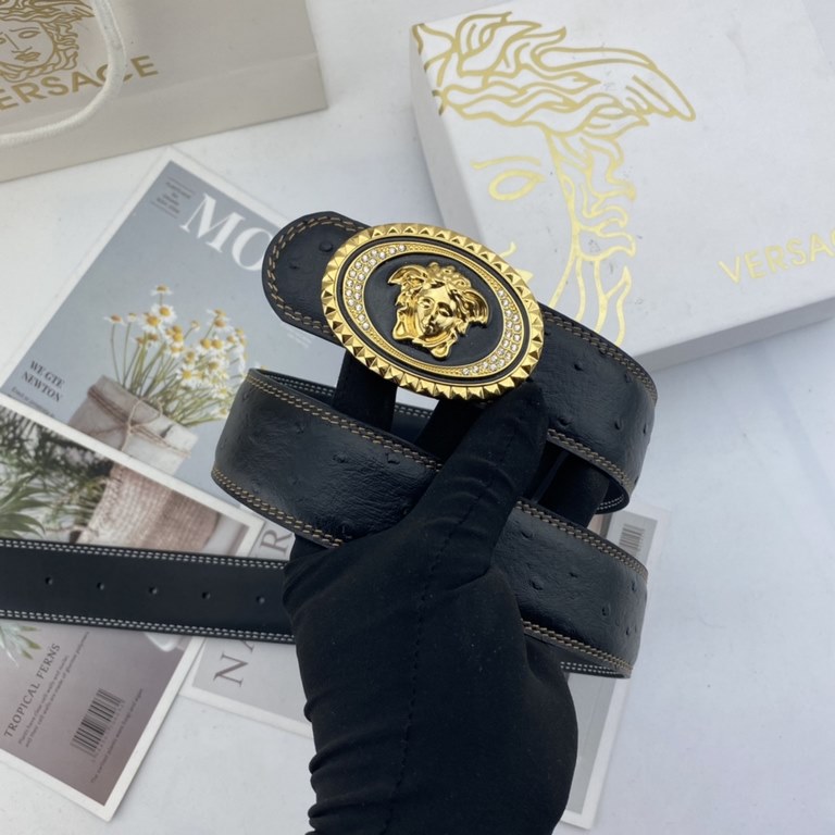 Comes in a fully wrapped gift box  Versace. Men's Flower Leather Belt 38mm Both sides imported flower leather leather pressed. Can be used on both sides Counter alignment With new buckle