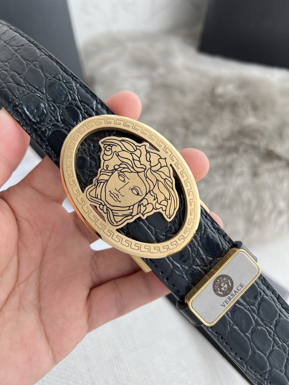 Name Versace.VERSACE.  belt - belt - automatic beltModel automatic belt body, pure steel material classic human head automatic buckle, pictures taken in kindBelt   100% head layer cowhide, automatic belt body, guaranteed