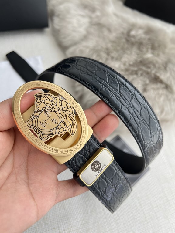 Name Versace.VERSACE.  belt - belt - automatic beltModel automatic belt body, pure steel material classic human head automatic buckle, pictures taken in kindBelt   100% head layer cowhide, automatic belt body, guaranteed