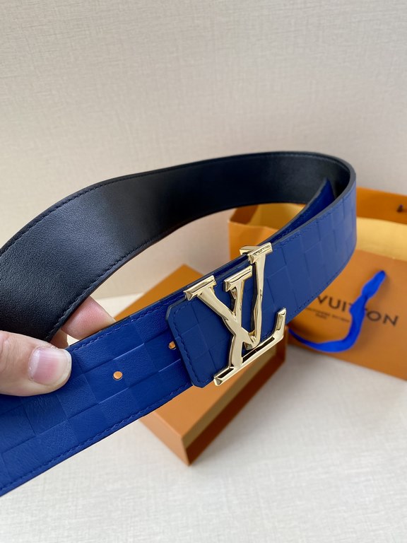 LV 4.0 Wide Sharp angles, clean lines, a stylish modern belt designed for the business suit look. Reversible, in two easy-to-match color combinations, with Damier checkerboard embossing.