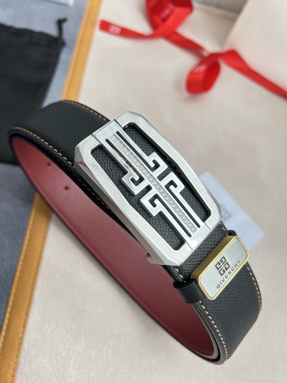 Name Givenchy.GIVENCHY-belt  -belt original singleModel hanging buckle, pure steel material with diamonds buckle head, double-sided head layer cowhideMaterial   100% head layer cowhide, guarantee leather. 24k pure steel 