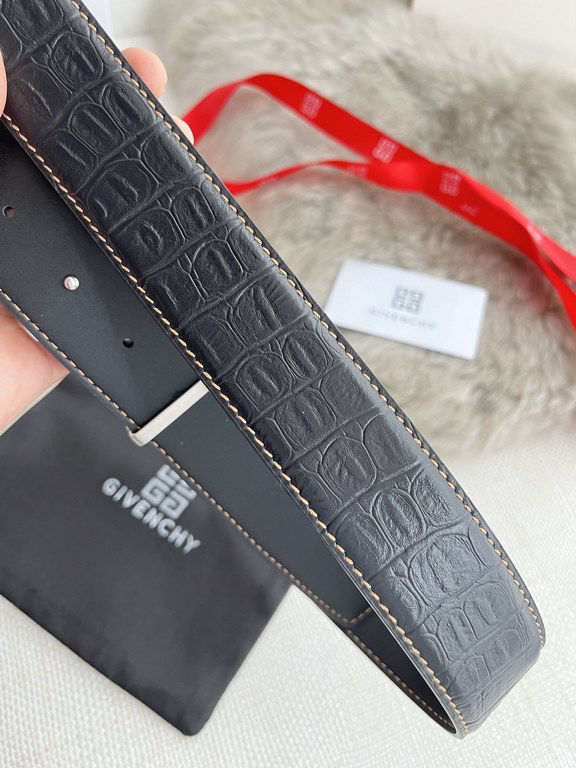 Name Givenchy.GIVENCHY-belt  -belt original singleModel hanging buckle, pure steel material with diamonds buckle head, double-sided head layer cowhideMaterial   100% head layer cowhide, guarantee leather. 24k pure steel 