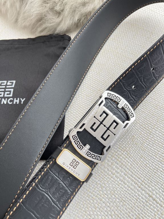 Name Givenchy.GIVENCHY-belt  -belt original singleModel hanging buckle, pure steel material with diamonds buckle head, double-sided head layer cowhideMaterial   100% head layer cowhide, guarantee leather. 24k pure steel 