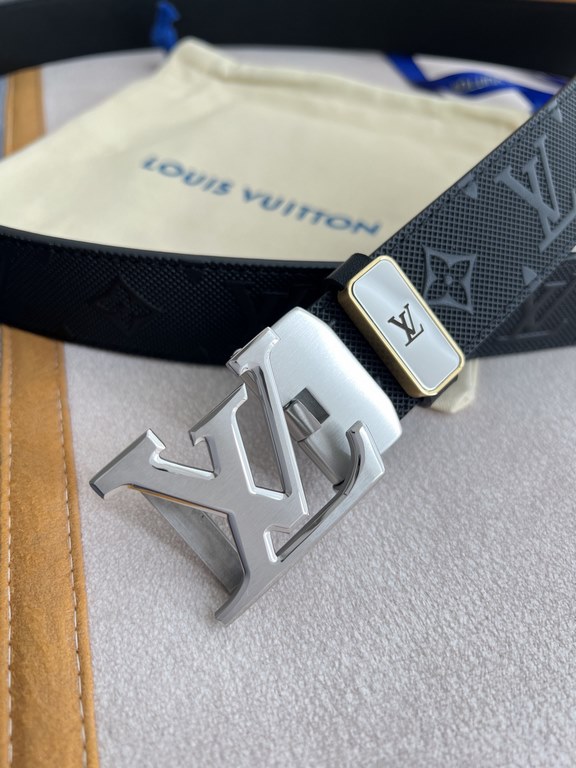 Name LV... Louis ... Wieden-Belt automatic-buckle-beltModel automatic buckle, pure steel material automatic buckle, head layer cowhide automatic belt body, physical shootingMaterial   100% head layer cowhide, guarantee l