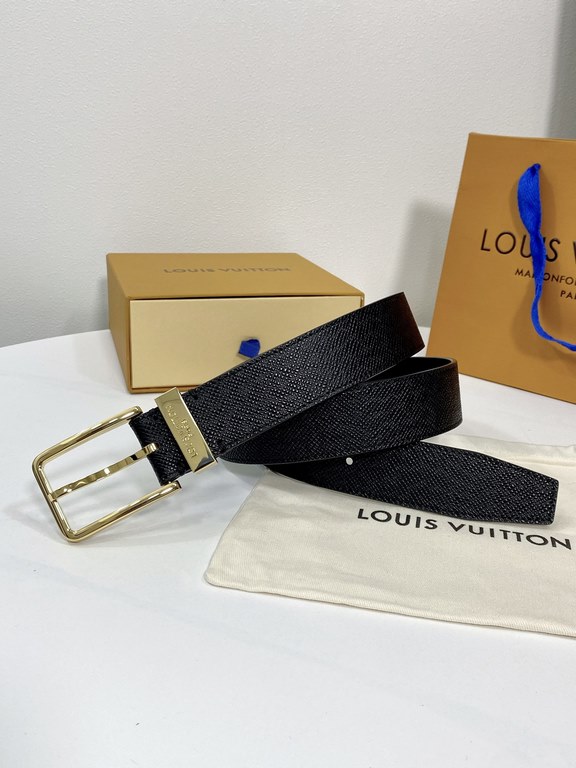 With a full set of packaging gift box   Louis Vuitton original quality classic models belt, Italy imported original first layer cowhide, boutique brass pin buckle, fashionable versatile never out of fashion, width 3.5cm