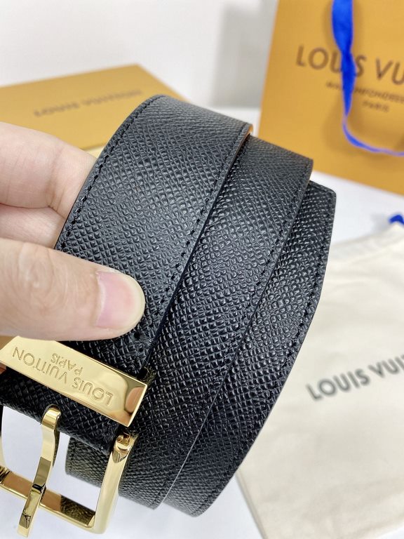 With a full set of packaging gift box   Louis Vuitton original quality classic models belt, Italy imported original first layer cowhide, boutique brass pin buckle, fashionable versatile never out of fashion, width 3.5cm