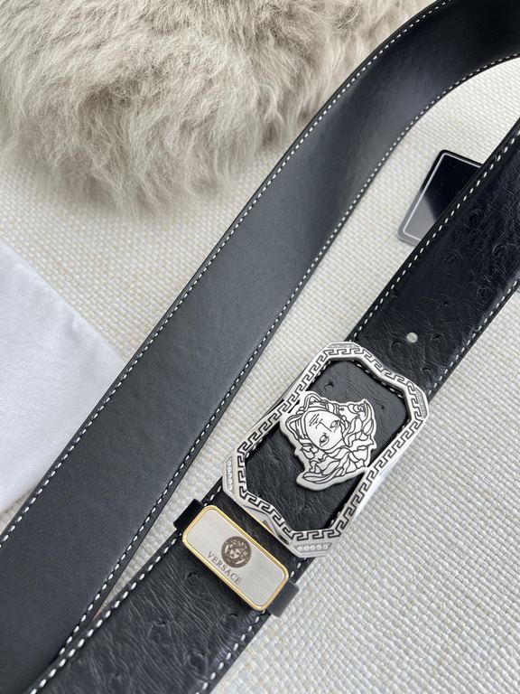 Name VERSACE. Versace   original single belt - beltModel hanging buckle, classic human head pure steel material inlaid with diamonds buckle, head layer cowhide, pictures taken in kindMaterial   100% head layer cowhide, g